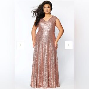 Rose Gold Plus Sized Goddess Sequin Sleeveless Evening Gown Size 26 HEAD TURNER